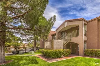 Photo #2: 2297333 Listing