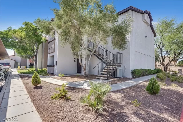 MLS: 2297342 Condo For Sale