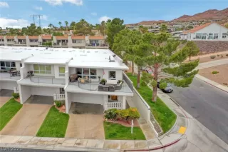 Photo #4: 2297379 Listing