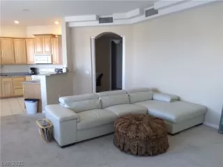 Photo #6: 2297431 Listing