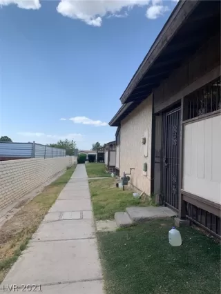 Photo #3: 2297438 Listing 