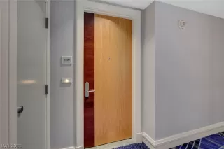 Photo #2: 2297451 Listing