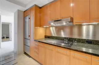 Photo #4: 2297451 Listing