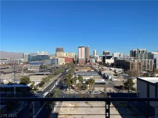 Photo #3: 2297486 Listing