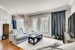 Photo #4: 2297513 Listing