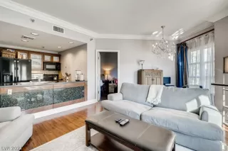 Photo #5: 2297513 Listing