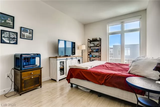 MLS: 2297517 Condo For Sale