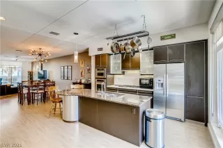 Photo #3: 2297517 Listing