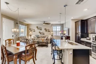 Photo #3: 2297535 Listing