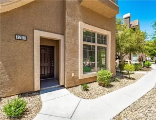 Photo #1: 2297549 Listing