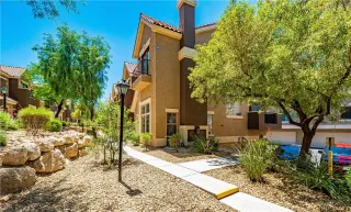 Photo #3: 2297549 Listing