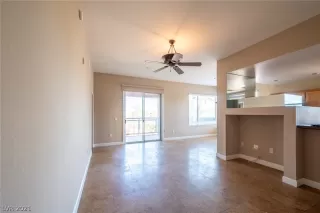 Photo #5: 2297555 Listing