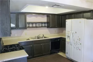 Photo #5: 2297574 Listing 