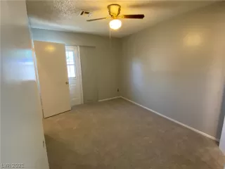 Photo #5: 2297610 Listing