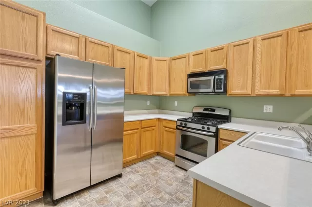 MLS: 2297614 Condo For Sale