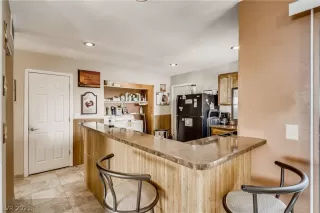 Photo #4: 2297626 Listing 