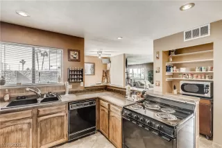 Photo #6: 2297626 Listing 