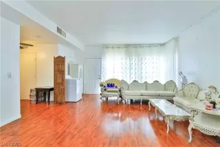 Photo #3: 2297641 Listing 