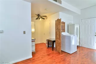 Photo #4: 2297641 Listing 