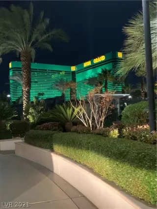 Photo #3: 2297643 Listing 