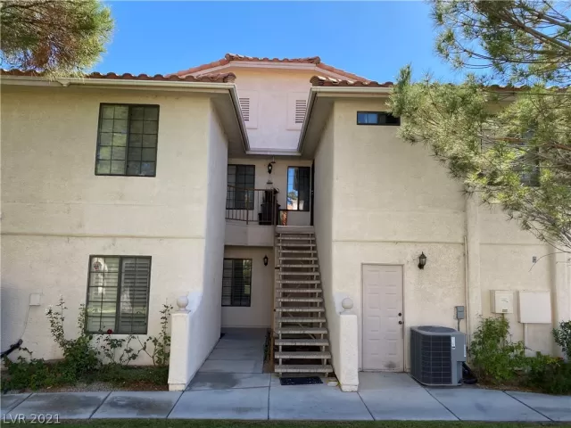 MLS: 2297663 Condo For Sale
