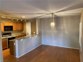 Photo #3: 2297663 Listing 