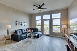 Photo #4: 2297673 Listing 