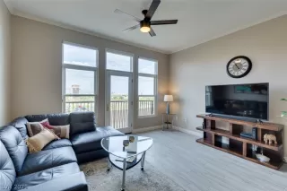 Photo #5: 2297673 Listing 