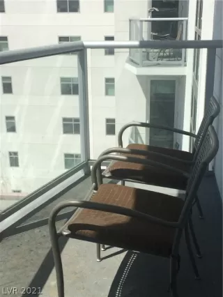 Photo #3: 2297699 Listing 