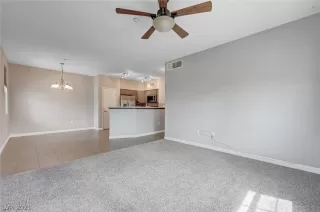 Photo #4: 2297716 Listing