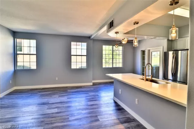 MLS: 2297752 Condo For Sale