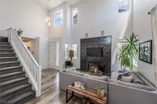 Photo #6: 2297758 Listing