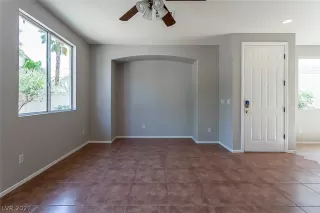 Photo #2: 2297817 Listing