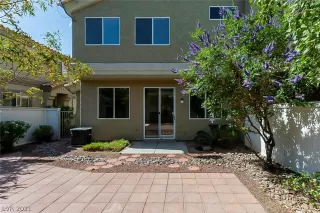 Photo #4: 2297817 Listing