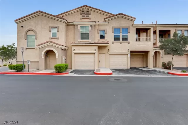 MLS: 2297841 Condo For Sale