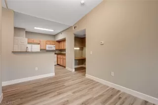 Photo #6: 2297841 Listing