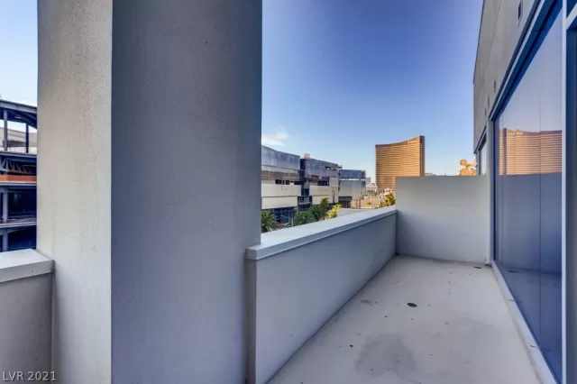 MLS: 2297858 Condo For Sale