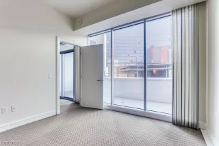 Photo #6: 2297858 Listing