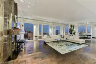 Photo #6: 2297860 Listing
