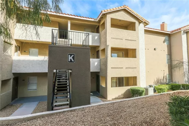 MLS: 2297870 Condo For Sale