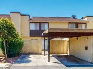 Photo #2: 2297871 Listing