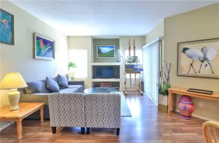 Photo #4: 2297881 Listing 