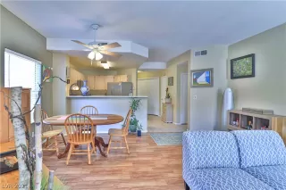 Photo #6: 2297881 Listing 