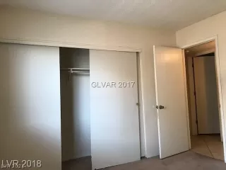 Photo #5: 2297882 Listing