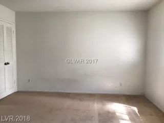 Photo #6: 2297882 Listing