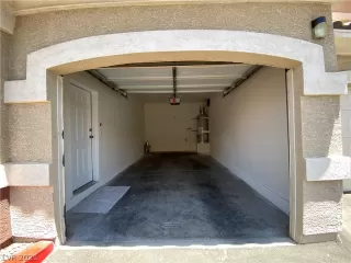 Photo #4: 2297906 Listing 