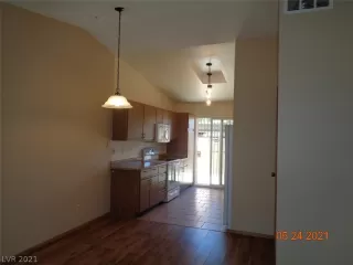 Photo #2: 2297939 Listing 