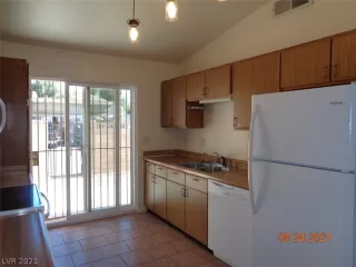 Photo #3: 2297939 Listing 