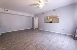 Photo #4: 2297995 Listing