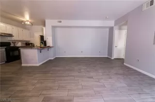 Photo #6: 2297995 Listing